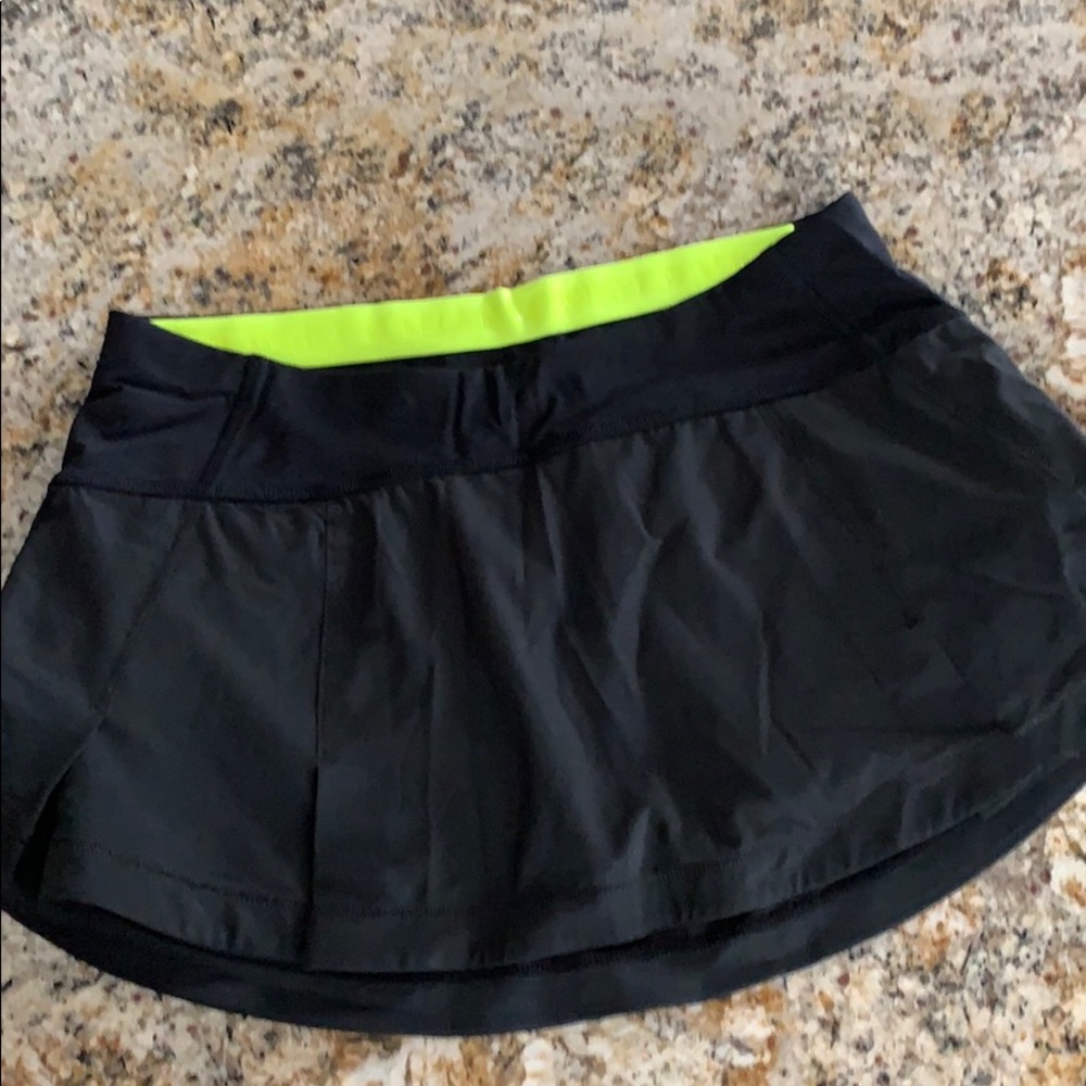 Lululemon skirt SZ 4